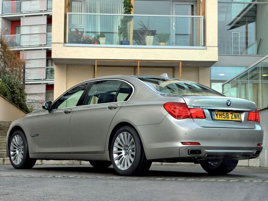  BMW 750Li 2008 года  (UK) (фото 6 из 10)